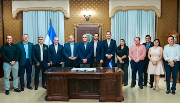 La nueva legislación establece la congelación de las tarifas eléctricas durante seis meses, según el decreto aprobado por el Congreso Nacional. (Foto: Casa Presidencial)