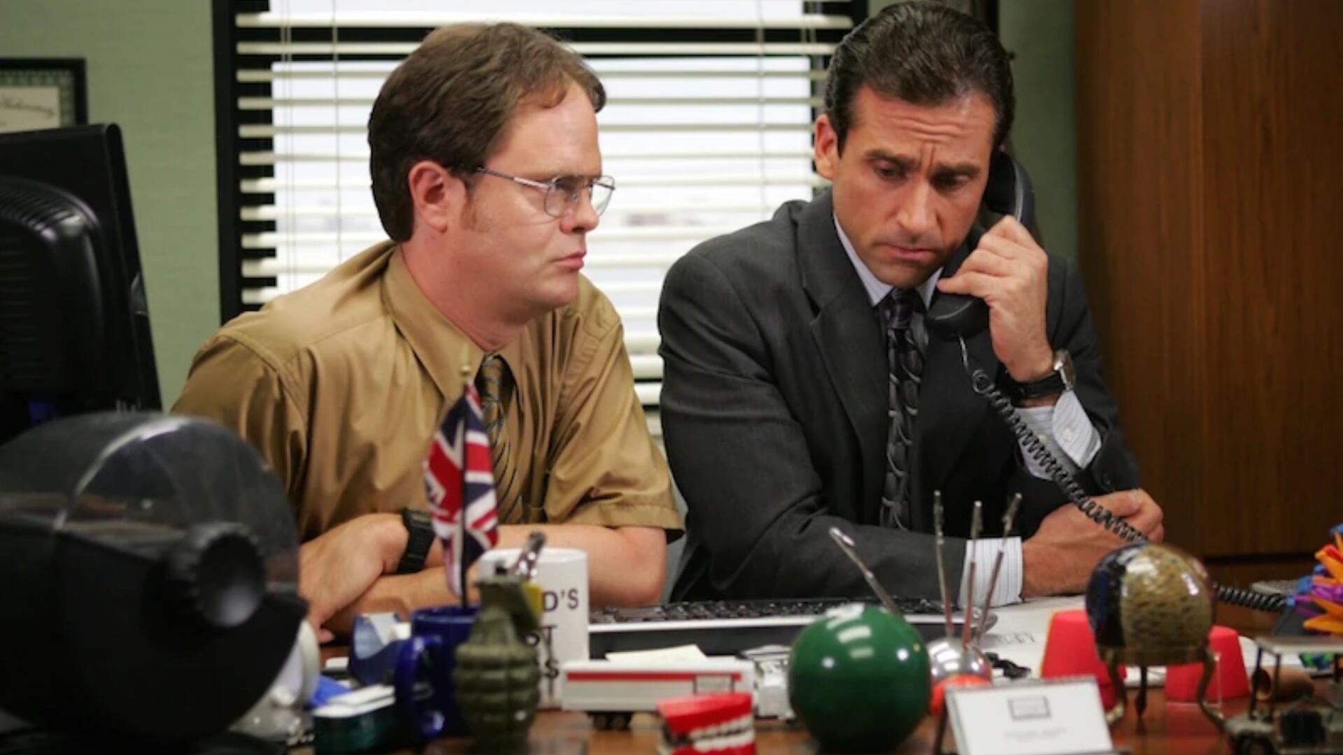 El regreso de Steve Carell a la comedia televisiva evoca su éxito en “The Office”