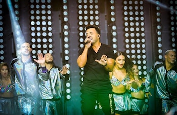 Nigel O' Brian bailando con