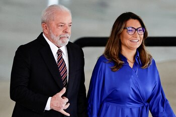 Lula junto a su esposa