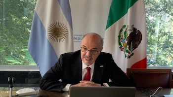 Carlos Alfonso Tomada, nuevo embajador