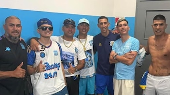 El inquietante lazo de la barra de Racing con un grupo disidente de Independiente en medio de la tensión en la popular de la “Academia”