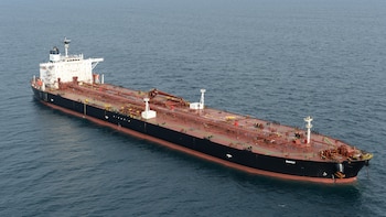 Revelan que Rusia usó barcos de su flota clandestina para lanzar drones que interrumpieron el tráfico aéreo en Europa
