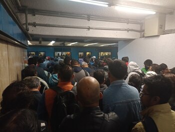 Usuarios retrasan su viaje tras