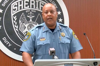 El sheriff de la parroquia