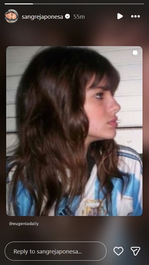 La actriz compartió una imagen retro en redes sociales, mostrando su apoyo a la Selección Argentina de cara al partido contra Argelia (Instagram)