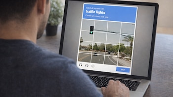 Así es como al resolver Captcha has ayudado a entrenar la IA de los vehículos autónomos