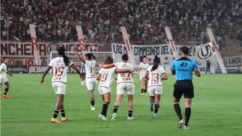 Festejo del primer gol de