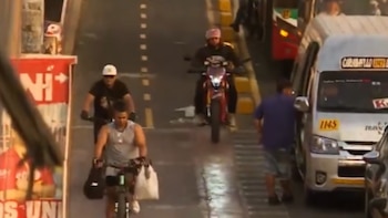 Motos invaden ciclovías y ponen