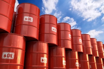 Antes de la crisis, el barril de petróleo se ubicaba en torno a USD 67, pero actualmente oscila entre USD 94 y USD 95, lo que representa un incremento cercano a USD 30.