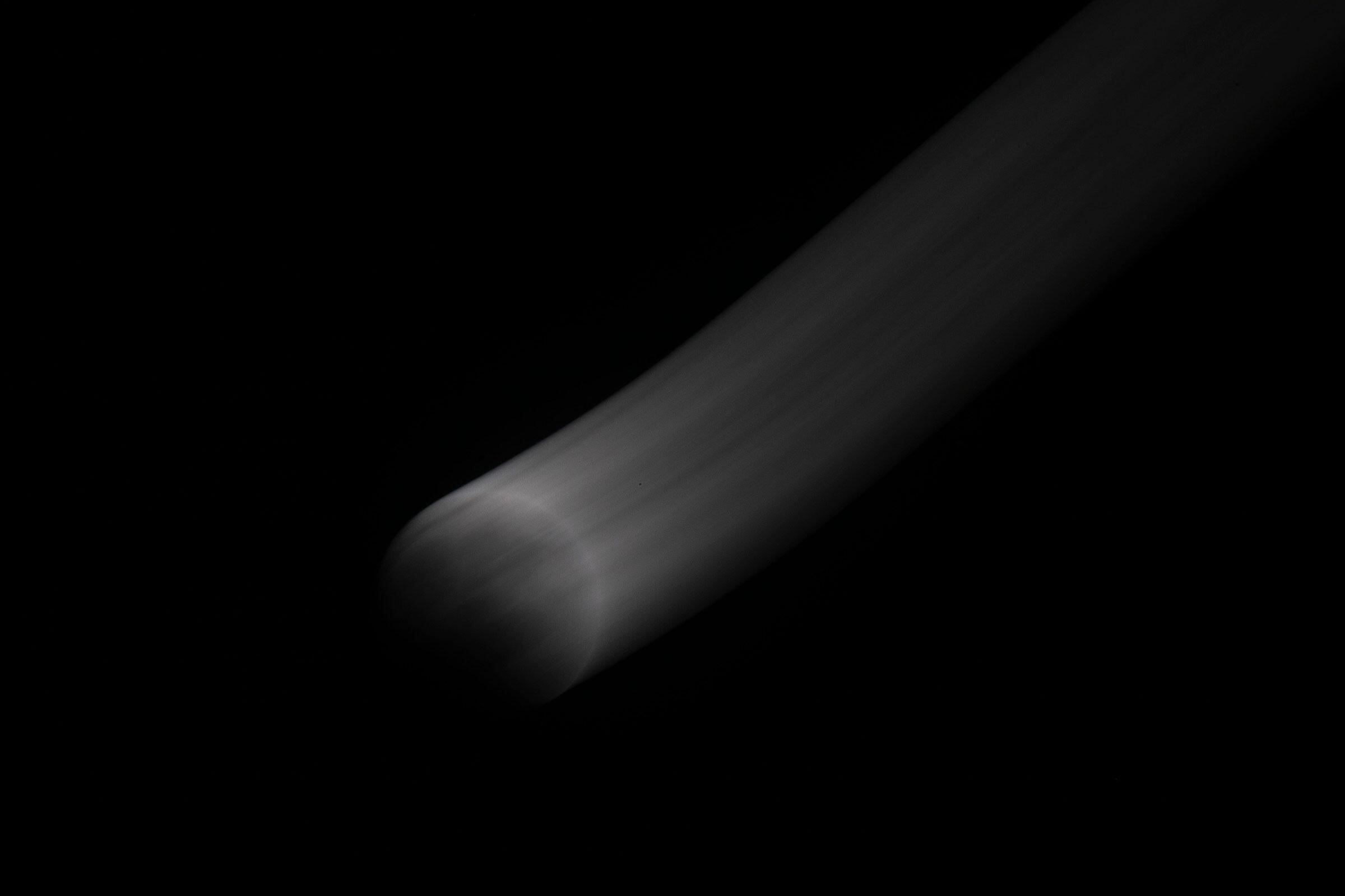 La luna Blood Worm se oscureció hasta alcanzar su tono característico en el cielo durante un eclipse lunar total sobre el centro de Wisconsin el 14 de marzo (Gabi Broekema—USA Today Network/Reuters)