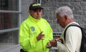 El acompañamiento policial para retiros de dinero en Bogotá es gratuito y forma parte de las acciones de prevención contra el fleteo - crédito Policía Nacional