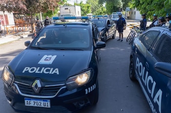 Efectivos de la Comisaría 35 y de la Unidad de Acción Preventiva durante el operativo desplegado en Guaymallén (Foto: Gobierno de Mendoza)