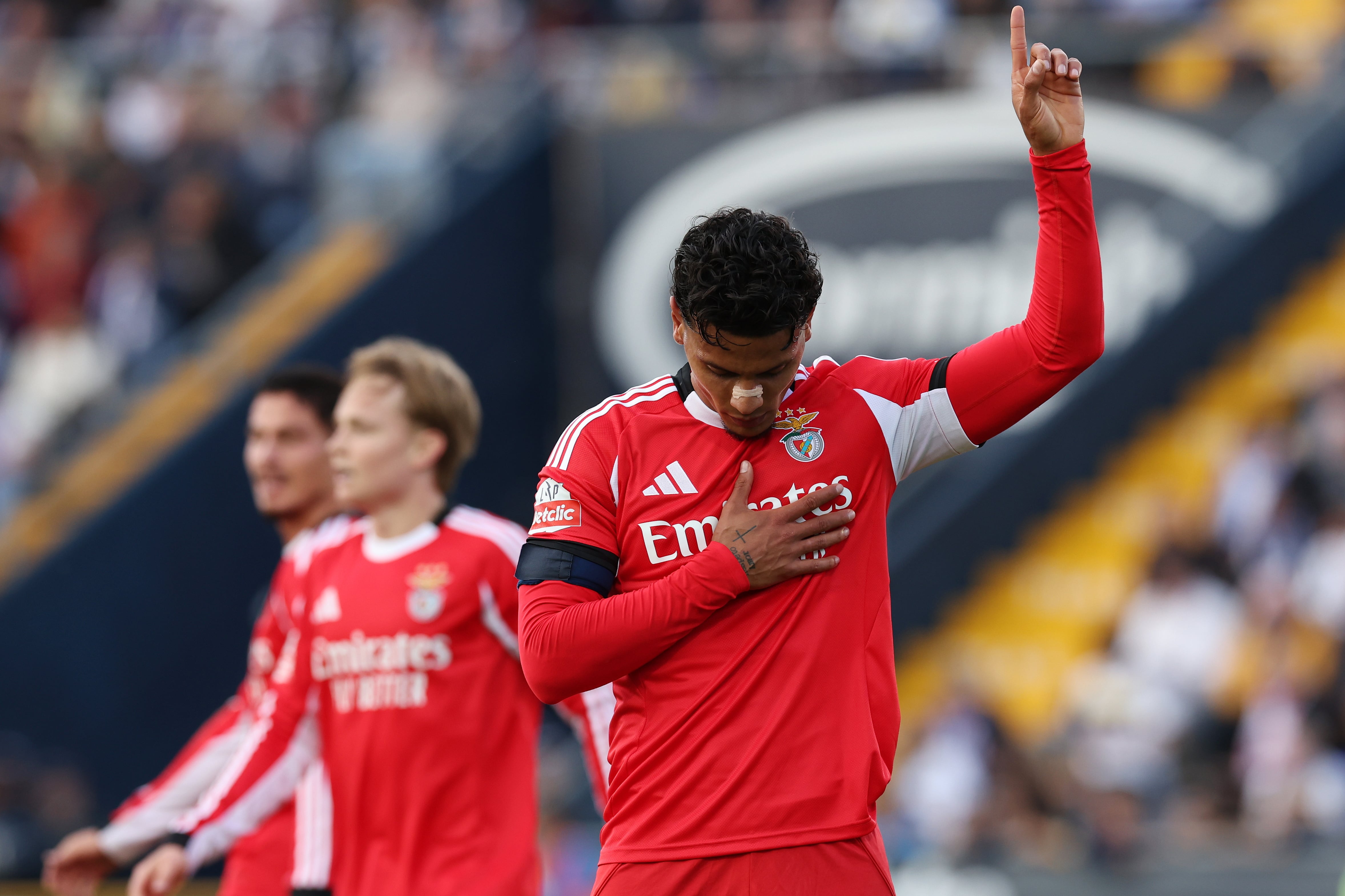 Marco Silva afirmó que en Benfica las decisiones sobre Richard Ríos y el resto del plantel dependen de la competencia interna y no del costo de los fichajes - crédito ESTELA SILVA/EFE