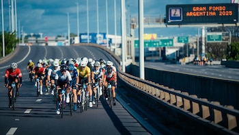 Gran Fondo Argentina 2026 llega a Buenos Aires con una carrera de 129 kilómetros y un proyecto solidario para niños con TEA