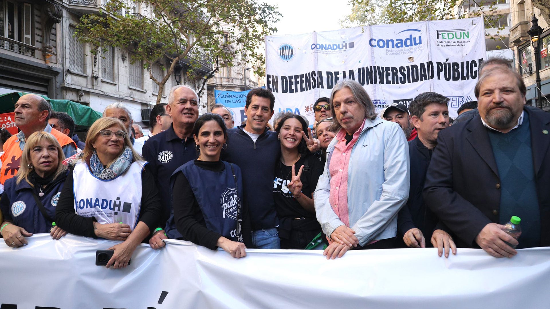 Wado de Pedro participó de la Marcha Universitaria