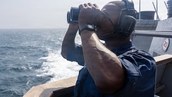 Al menos dos muertos en un ataque de EEUU en la isla iraní de Larek, en el estrecho de Ormuz