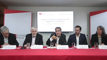 Perú enfrenta debilitamiento fiscal: Consejo Fiscal advierte riesgos y exige medidas concretas