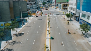 La reapertura favorece tanto a conductores como a peatones y dueños de tiendas, devolviendo dinamismo a un eje central del distrito - Créditos: Municipalidad de Breña.