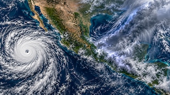 Huracán Trudy continúa en categoría 2 y Frente frío no. 2 ocasiona fuertes lluvias: el clima en México hoy domingo 18 de octubre