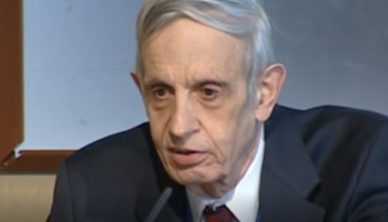 John Nash murió en el 2015 en un accidente automovilístico.