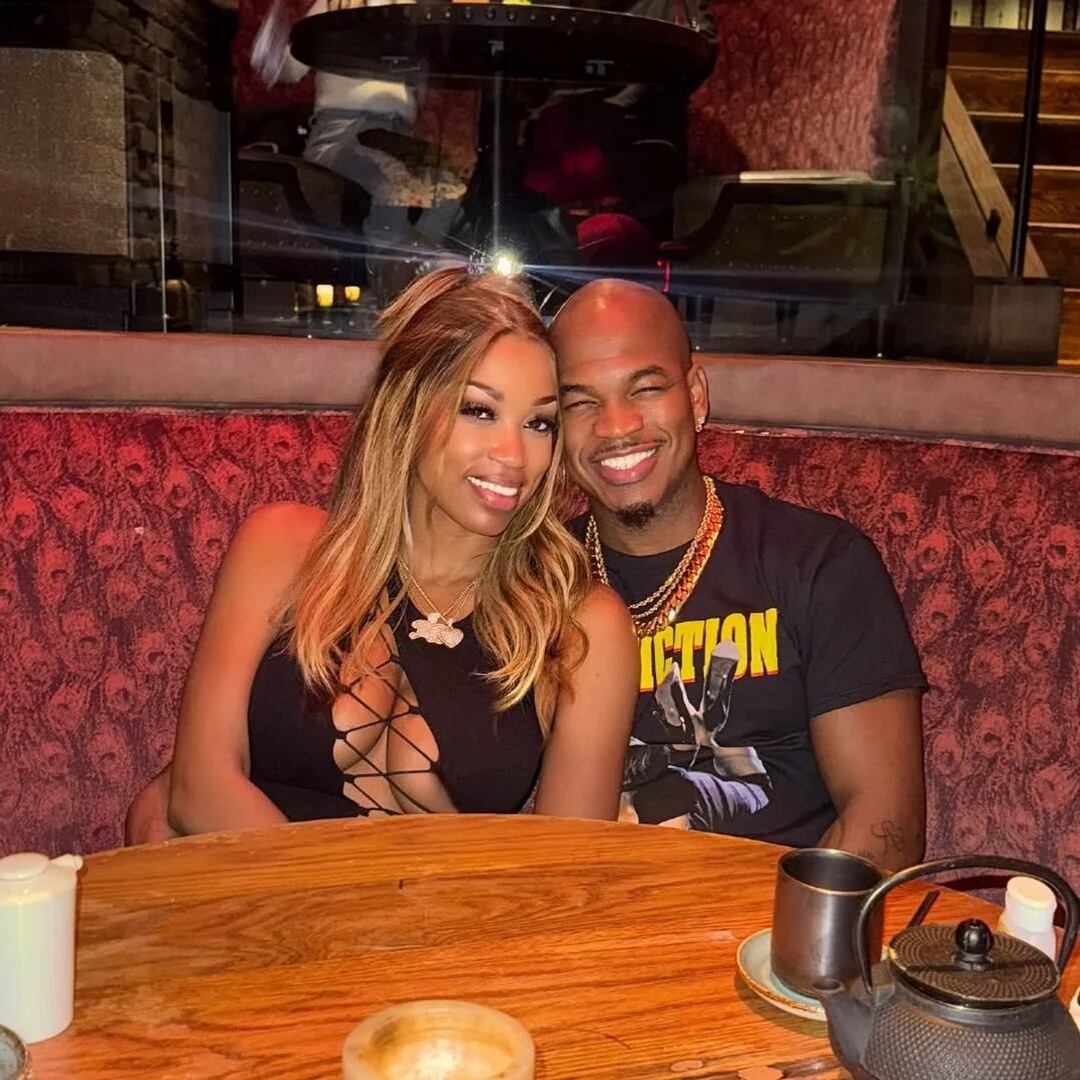 El cantante Ne-Yo y Cristina. El intérprete insiste en que entre ellos todo se basa en consentimiento y absoluta honestidad. (Instagram/NeYo)