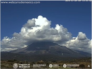 Imagen 1: Volcán Fuego de Colima, 13:31 h (hora local).