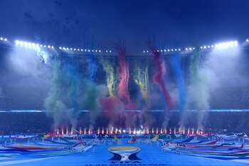 El espectáculo se extendió a