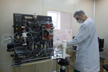 Un especialista durante la producción