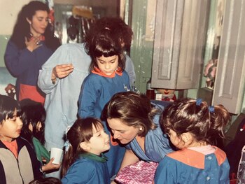 Alicia era maestra jardinera y