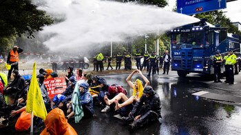 Condenan a una activista climática