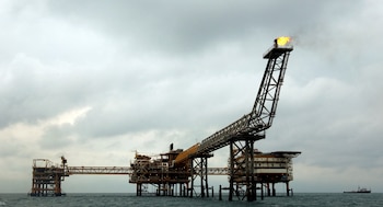 La planta cuenta con 14 unidades de licuefacción de gas (Reuters)