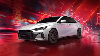 Actitud en cuatro ruedas: Este