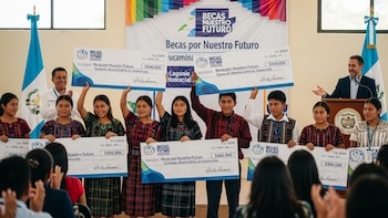 Guatemala: El programa Becas por Nuestro Futuro suma beneficiarios en la última convocatoria
