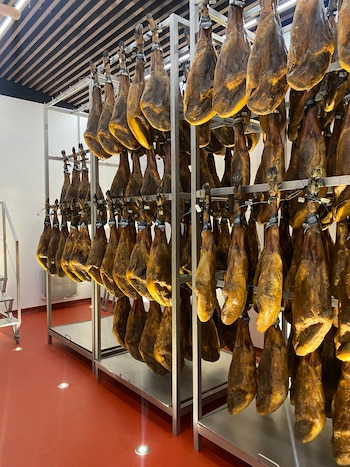 Secadero de jamones de Essentia,