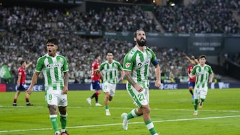 (Crónica) El Betis va en serio y el Valencia mejora con Aguirre