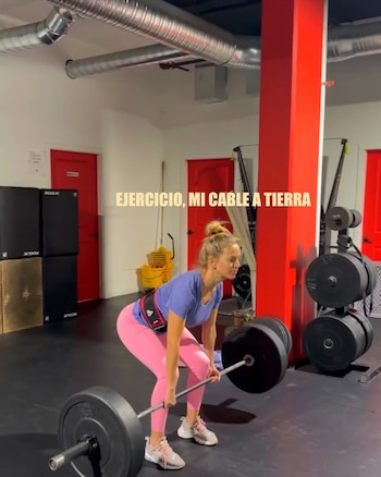 Luisana Lopilato equilibra su exigente agenda profesional con momentos de estudio, ejercicio físico y contacto permanente con su familia