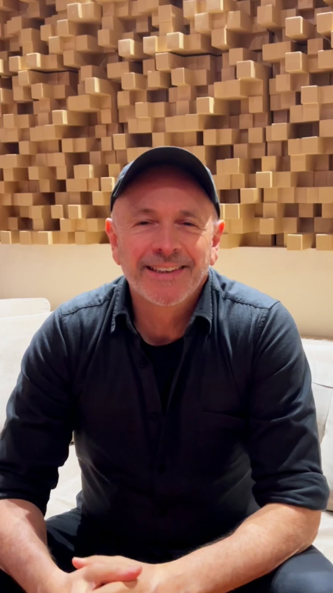 Andrés Mayo siente en carne viva la satisfacción de ser el primer latino nominado en esta especial categoría en los premios Grammy estadounidenses (Instagram)