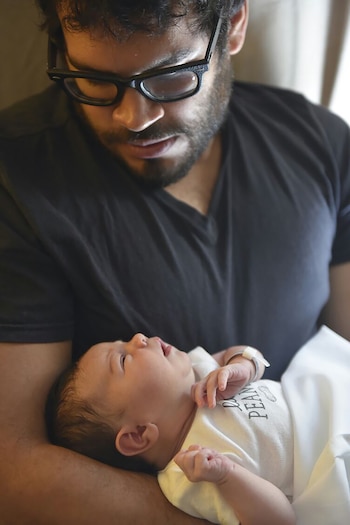 La paternidad despertó en Alejandro