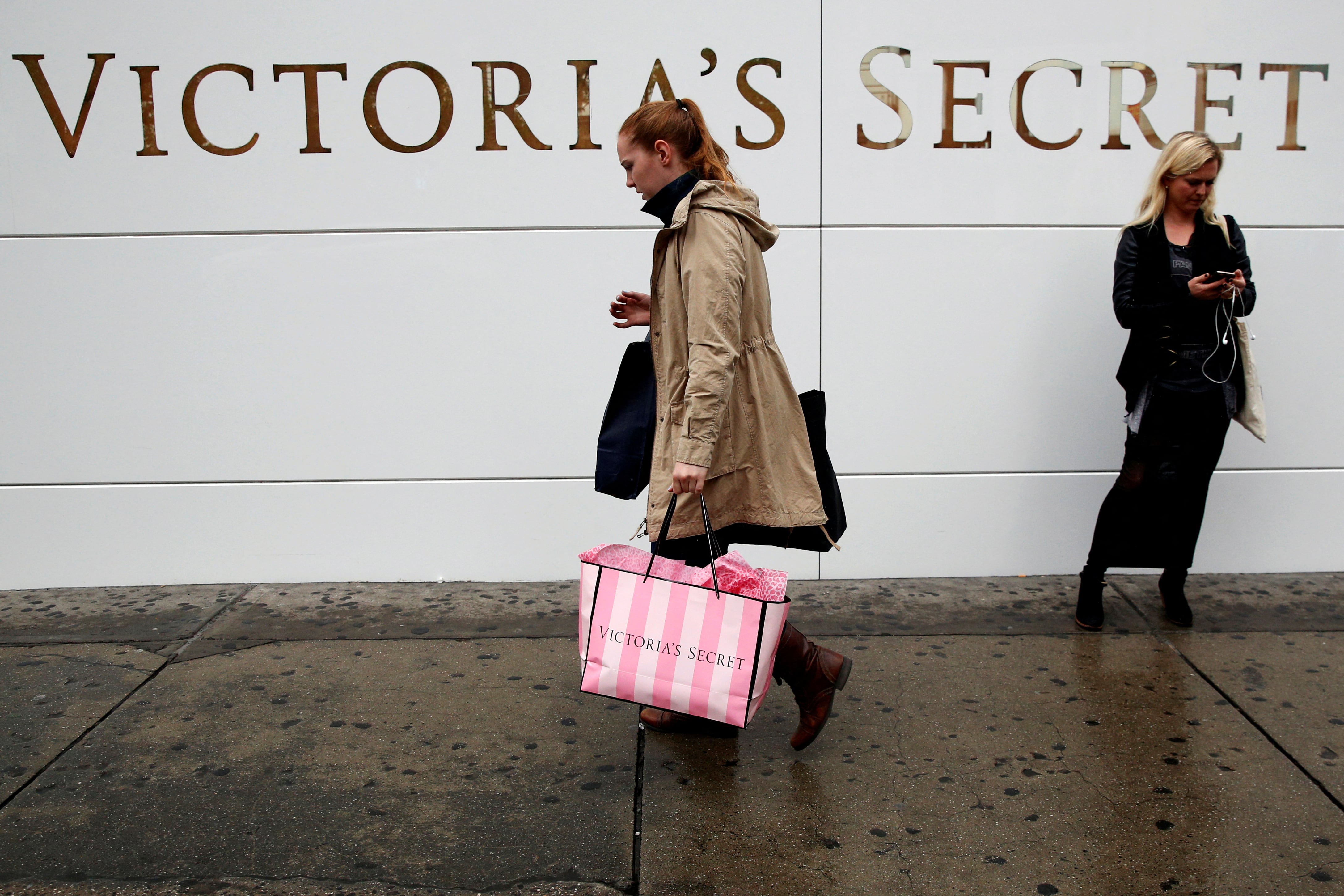 El primer local de Victoria’s Secret facturó 500.000 de dólares en su primer año y la empresa superó los cuatro millones de dólares en ventas anuales para 1982 (REUTERS)