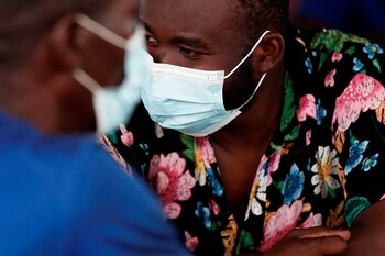 Fotografía de migrantes haitianos en el albergue de San Vicente en Metetí (Panamá). EFE/ Bienvenido Velasco/Archivo