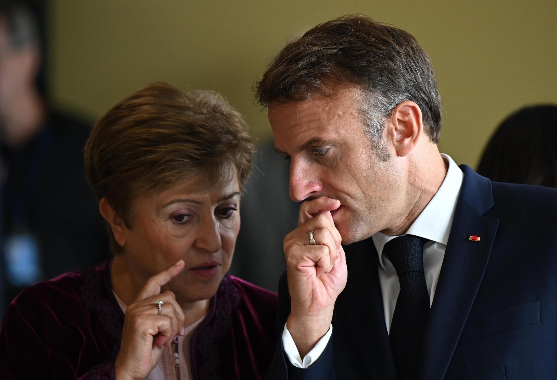 El FMI considera "insuficiente" la consolidación fiscal de Francia y prevé un aumento del déficit al 5,2%