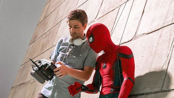 Oleada de críticas contra el director de las anteriores entregas de ‘Spider-Man’ tras el éxito de la nueva: “No vuelvas nunca por favor”