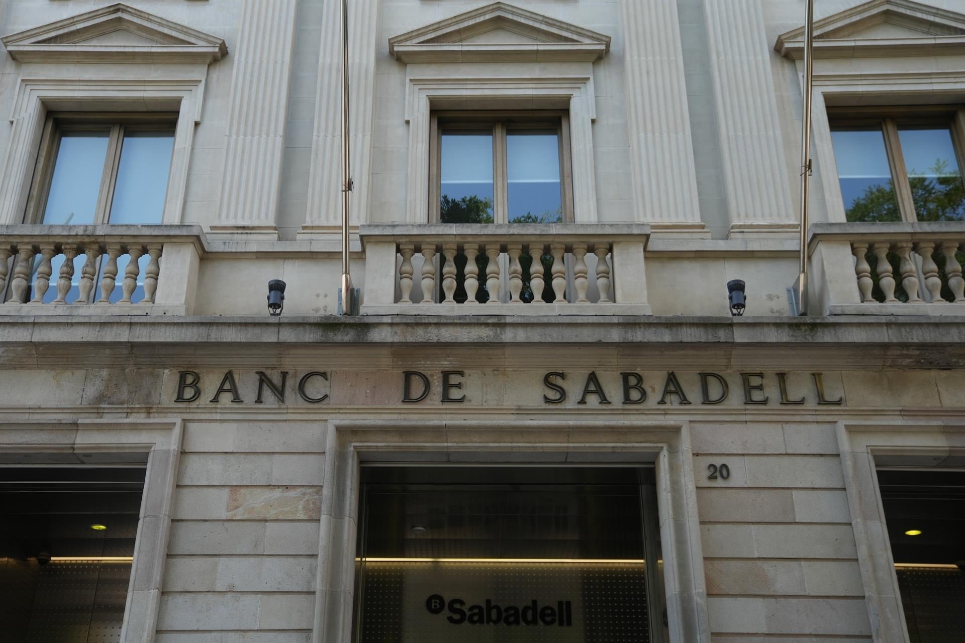 Banco Sabadell gana 1.775 millones en 2025 (-2,8%) y anuncia una recompra de 800 millones