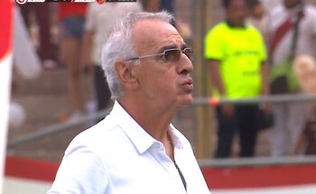 El técnico Jorge Fossati estuvo