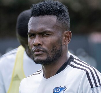 Elvis Perlaza volvería a jugar