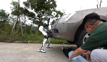 H2-X Kung Fu Legend Guardian - robot guardaespaldas - robot humanoide - tecnología - 22 de octubre