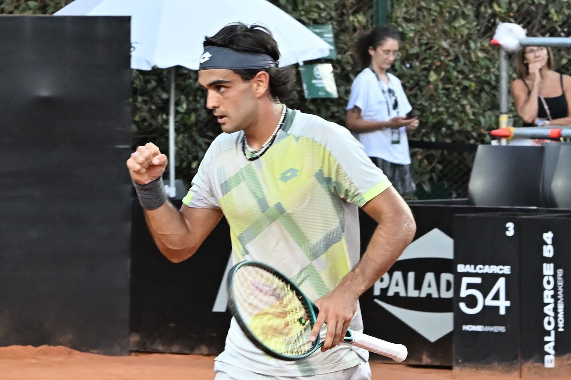 Bautista Torres celebra un punto (Fuente: Rosario Challenger)