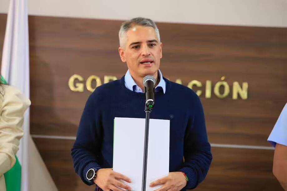 El gobernador del departamento de Antioquia afirmó en una entrevista que cree que el Ejecutivo tiene un plan en su contra, en especia, por la oposición que ejerce - crédito Gobernación de Antioquia