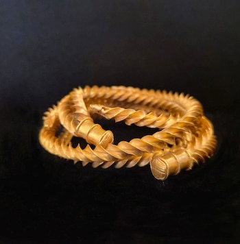 El torque de oro encontrado